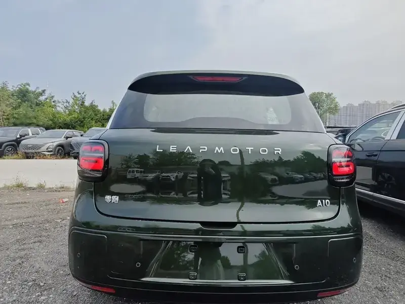 2026 Leapmotor A10 с пробегом 100 км