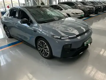 2025 Leapmotor B01 с пробегом 7 800 км