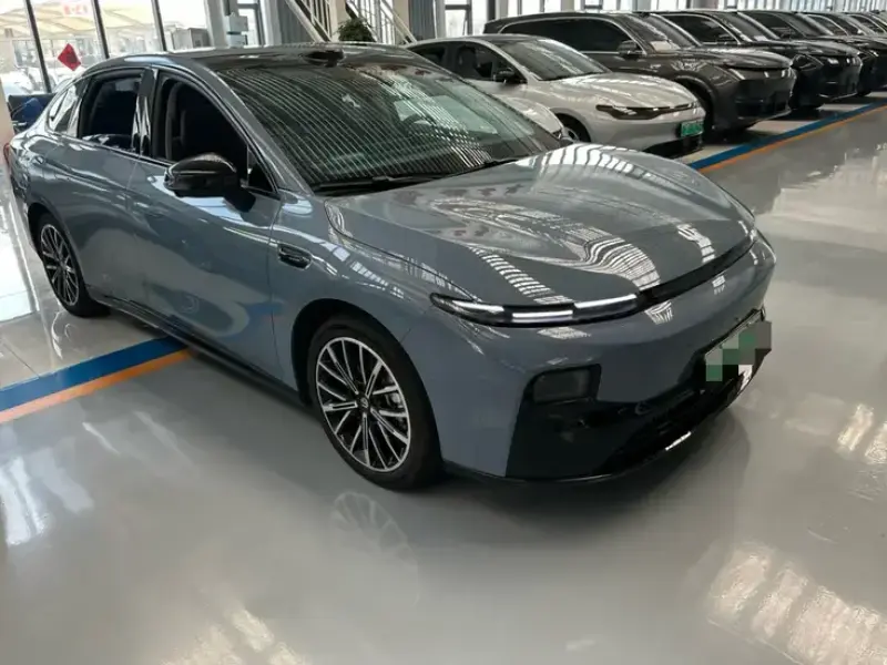 2025 Leapmotor B01 с пробегом 7 800 км