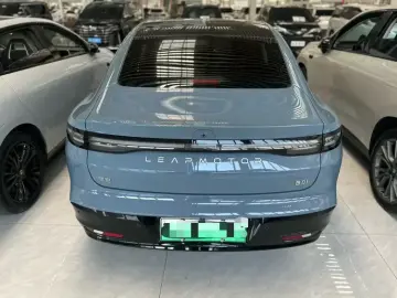 2025 Leapmotor B01 с пробегом 7 800 км