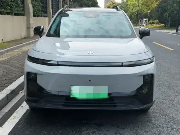 2025 Leapmotor B10 с пробегом 50 000 км