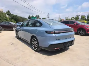 2025 Leapmotor B01 с пробегом 3 500 км
