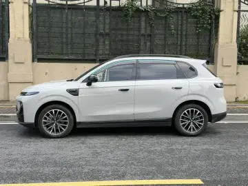 2025 Leapmotor B10 с пробегом 50 000 км