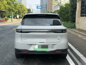 2025 Leapmotor B10 с пробегом 50 000 км