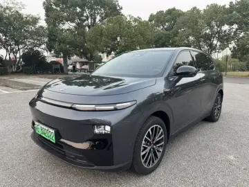 Leapmotor B10