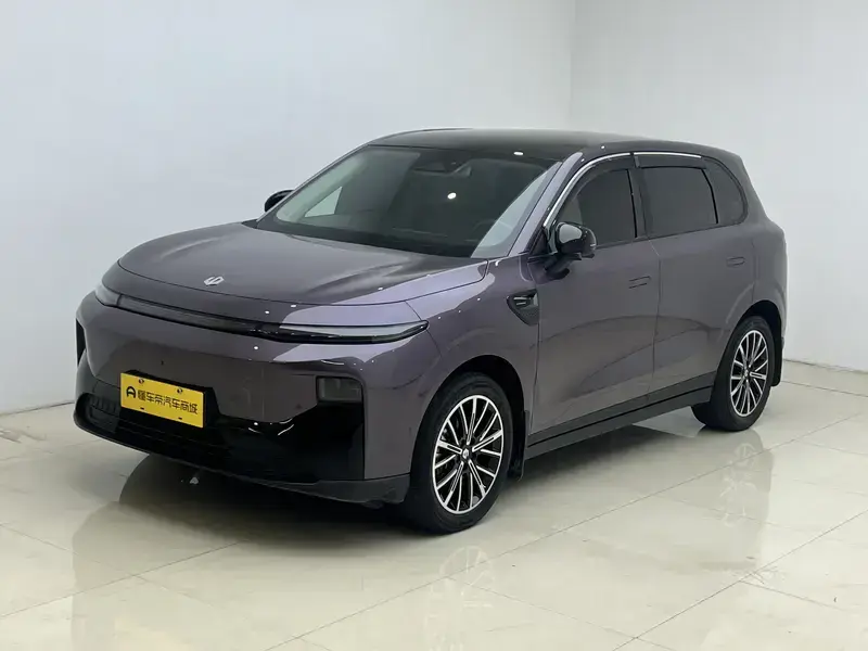2025 Leapmotor B10 с пробегом 21 400 км