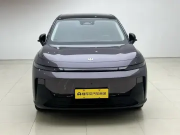 2025 Leapmotor B10 с пробегом 21 400 км