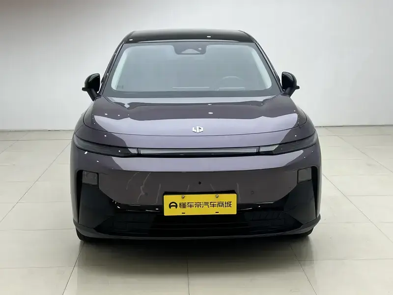 2025 Leapmotor B10 с пробегом 21 400 км