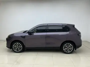 2025 Leapmotor B10 с пробегом 21 400 км