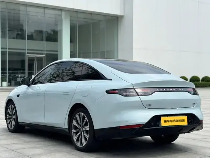 2023 Leapmotor C01 с пробегом 30 000 км