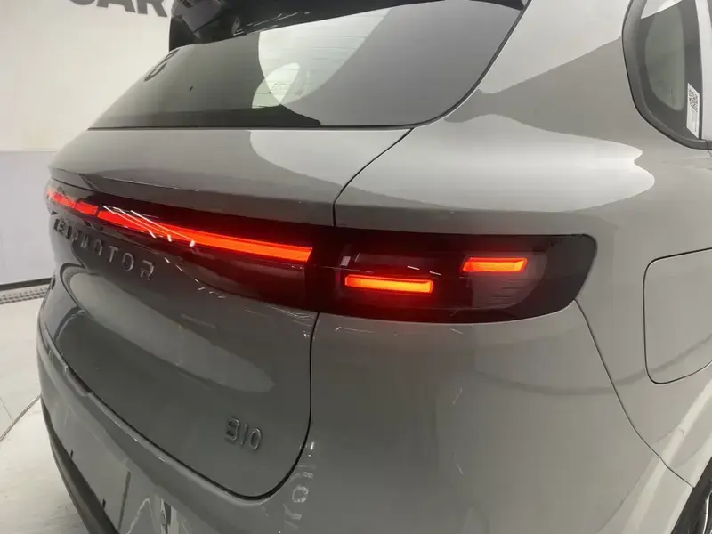 2025 Leapmotor B10 с пробегом 100 км