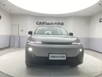 2025 Leapmotor B10 с пробегом 100 км