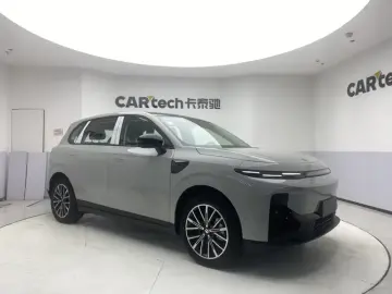 2025 Leapmotor B10 с пробегом 100 км