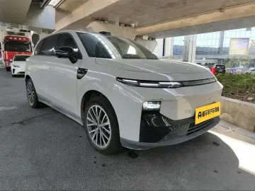 2025 Leapmotor B10 с пробегом 19 300 км