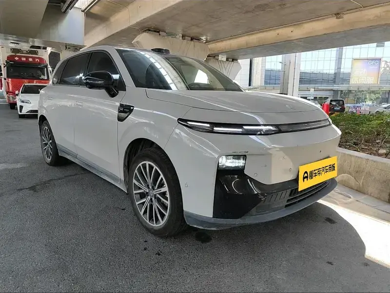 2025 Leapmotor B10 с пробегом 19 300 км