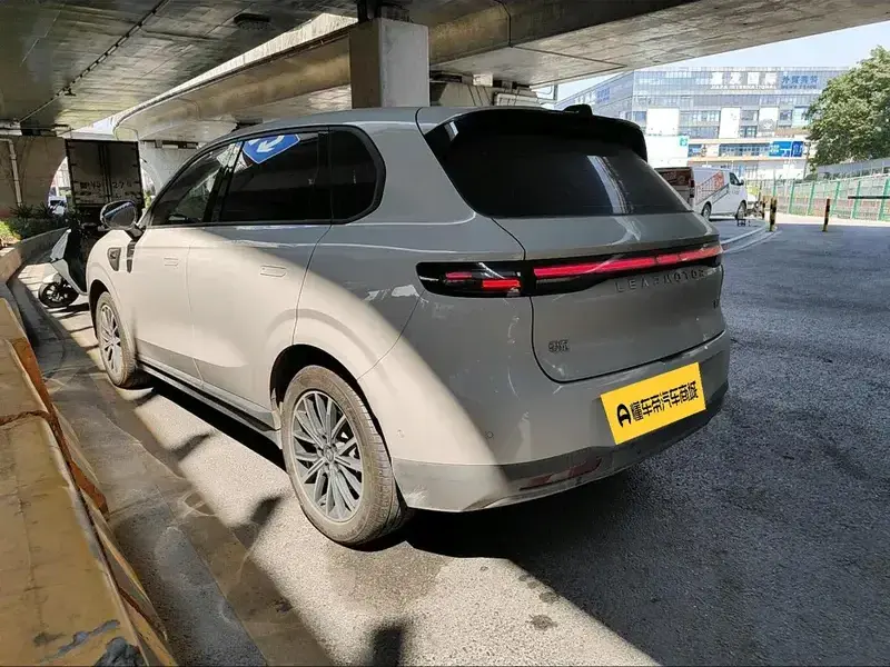 2025 Leapmotor B10 с пробегом 19 300 км