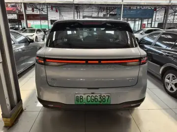2025 Leapmotor B10 с пробегом 27 000 км