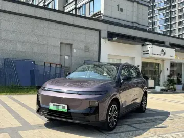 2025 Leapmotor B10 с пробегом 18 000 км
