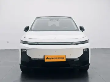 2025 Leapmotor B10 с пробегом 24 300 км