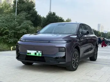 Leapmotor B10