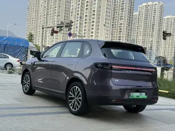 2025 Leapmotor B10 с пробегом 20 000 км