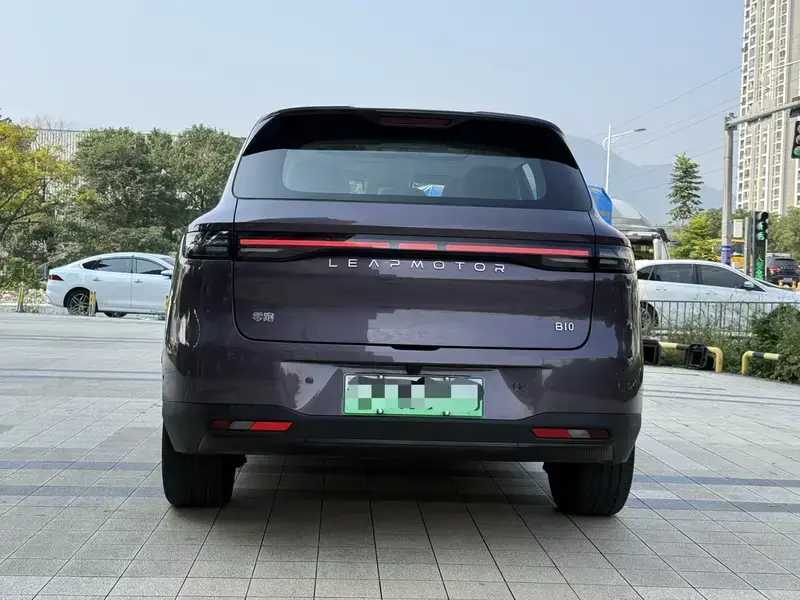 2025 Leapmotor B10 с пробегом 20 000 км