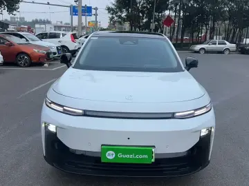 2025 Leapmotor B10 с пробегом 25 000 км