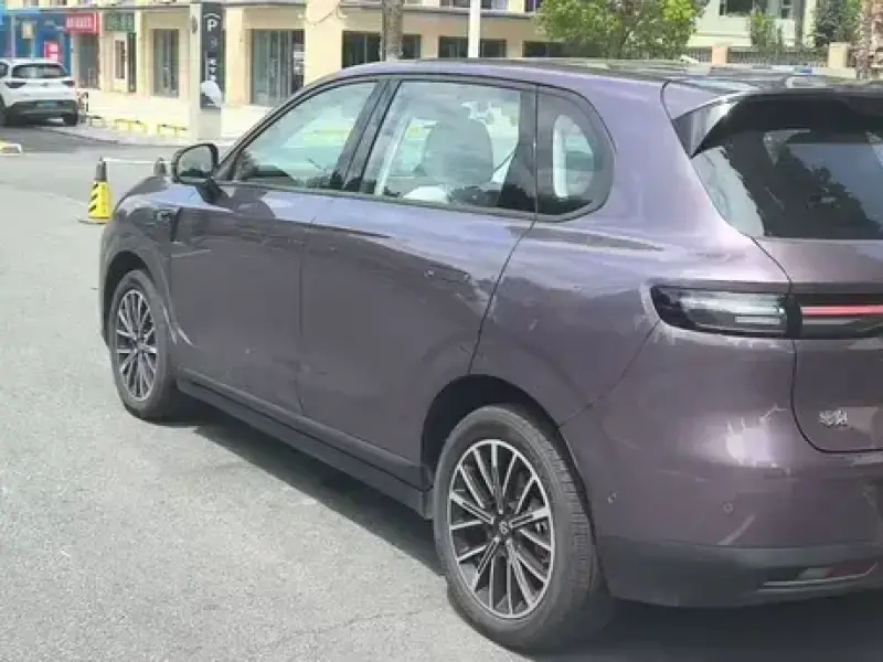 2025 Leapmotor B10 с пробегом 10 000 км