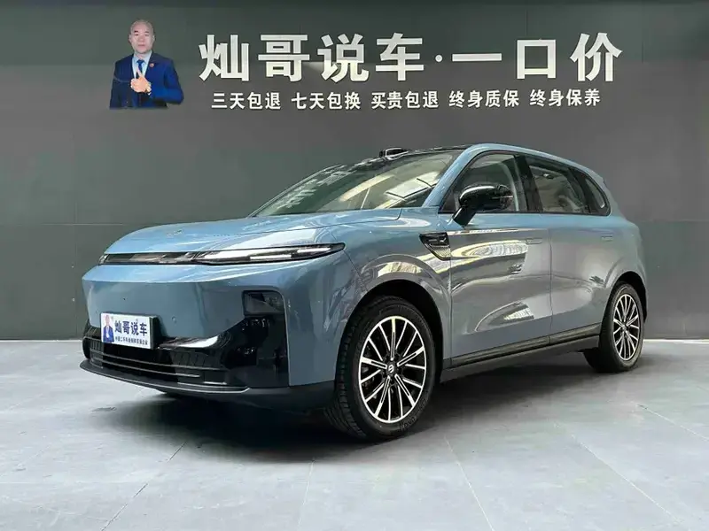 2025 Leapmotor B10 с пробегом 15 000 км