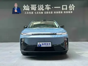 2025 Leapmotor B10 с пробегом 15 000 км