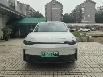 2026 Leapmotor C10 с пробегом 15 000 км