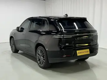 2026 Leapmotor C10 с пробегом 21 500 км