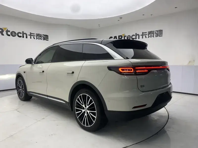 2026 Leapmotor C11 с пробегом 8 400 км