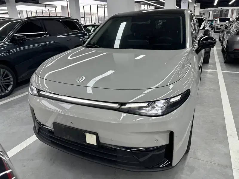 2024 Leapmotor C10 с пробегом 18 000 км