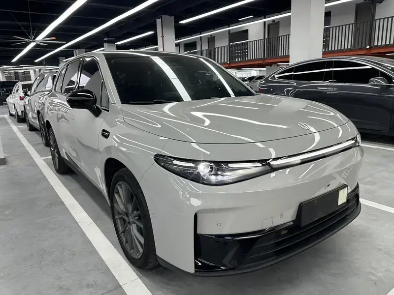 2024 Leapmotor C10 с пробегом 18 000 км