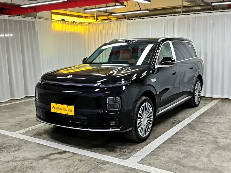 2026 Leapmotor D19 с пробегом 400 км