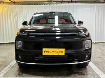 2026 Leapmotor D19 с пробегом 400 км