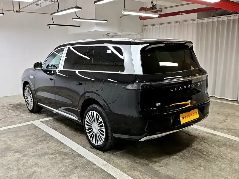 2026 Leapmotor D19 с пробегом 400 км
