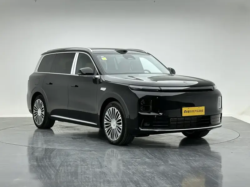 2026 Leapmotor D19 с пробегом 200 км