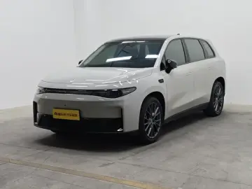 Leapmotor C10