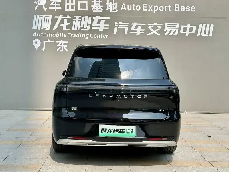 2026 Leapmotor D19 с пробегом 3 000 км