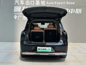 2026 Leapmotor D19 с пробегом 3 000 км