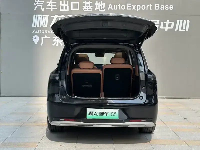 2026 Leapmotor D19 с пробегом 3 000 км