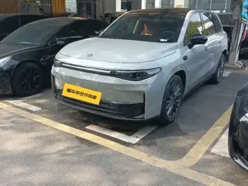 Leapmotor C10