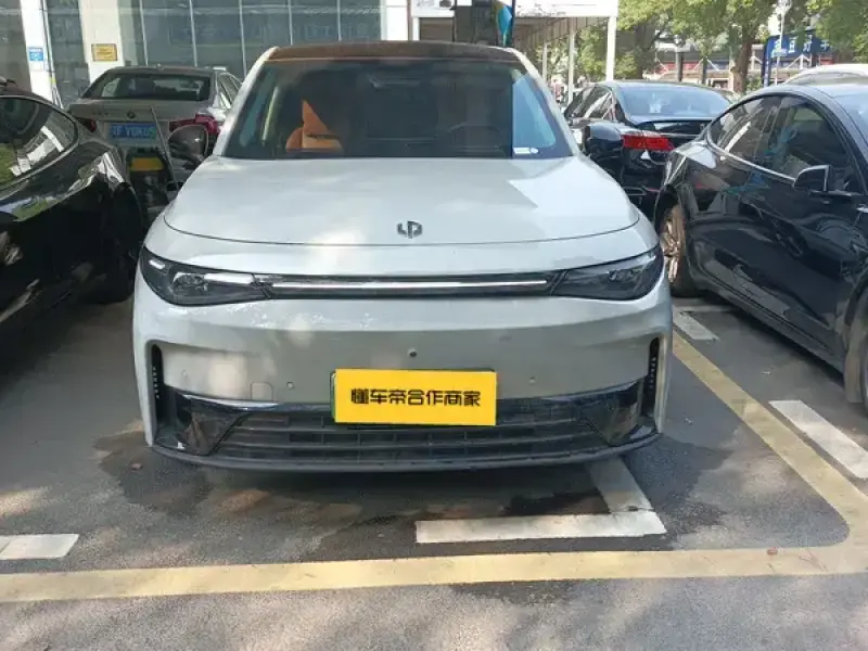 2024 Leapmotor C10 с пробегом 23 300 км
