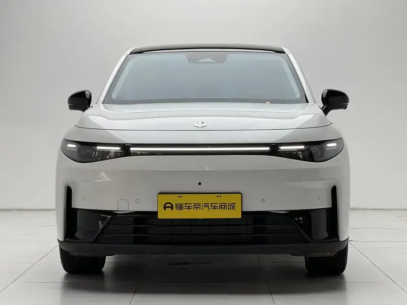 2026 Leapmotor C10 с пробегом 1 400 км