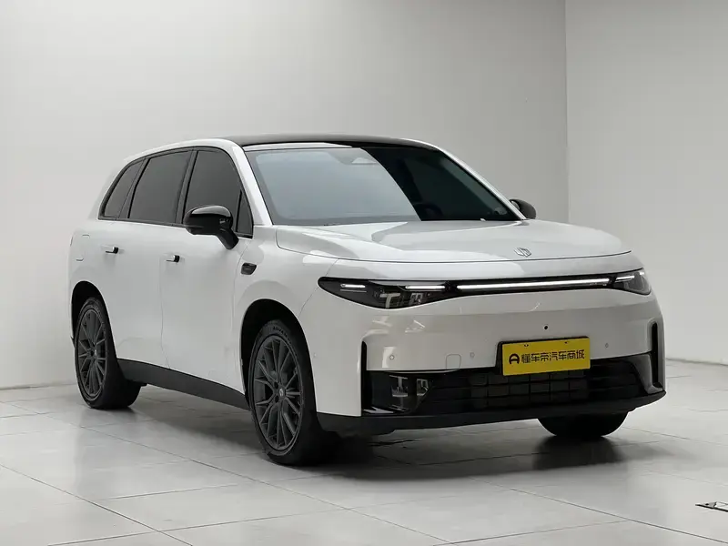 2026 Leapmotor C10 с пробегом 1 400 км