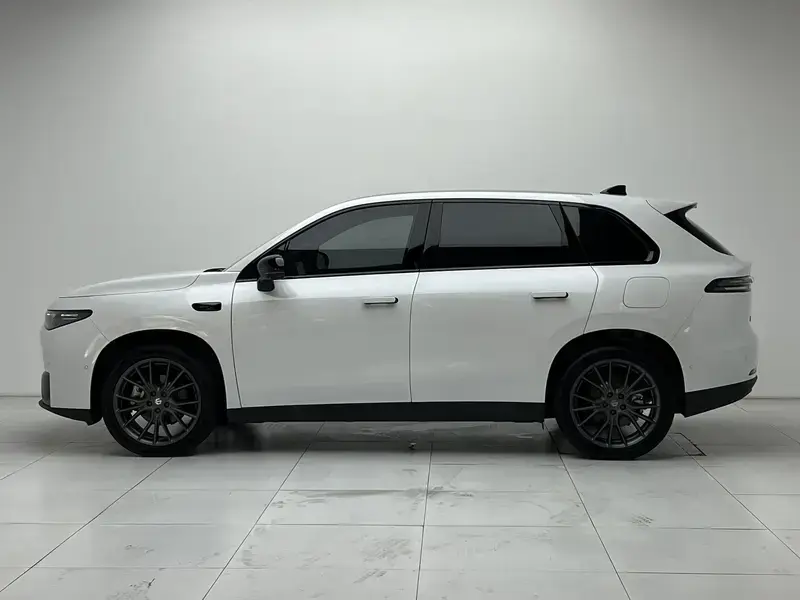 2026 Leapmotor C10 с пробегом 1 400 км