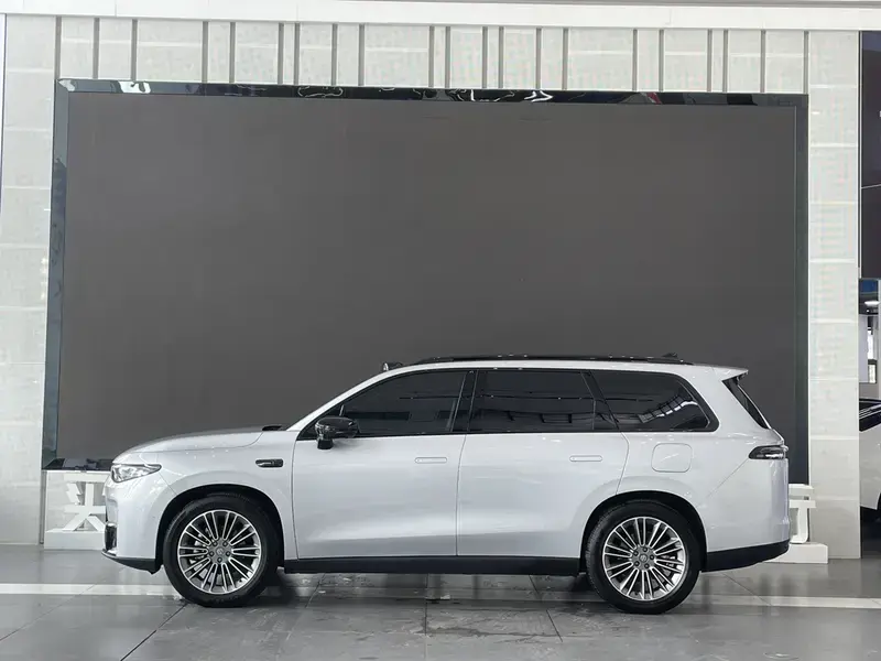 2024 Leapmotor C16 с пробегом 33 000 км