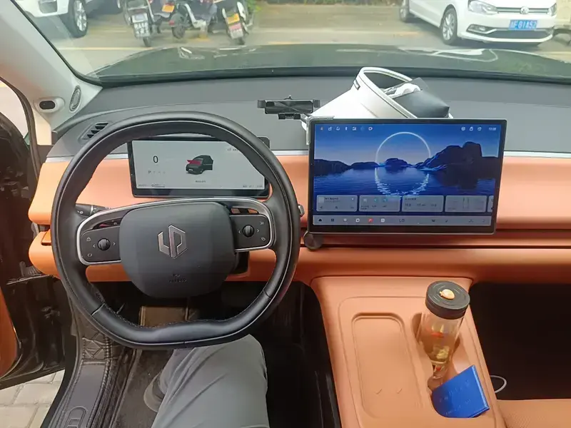 2024 Leapmotor C16 с пробегом 43 800 км